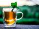 Beneficios de la hierbabuena para calmar la tos, aliviar el dolor de garganta y el resfriado con solo una taza de té