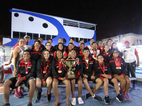 Club Coello obtuvo el subtítulo de natación en la Copa Club Grau en Perú