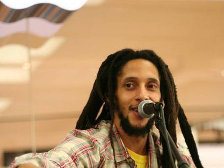 Hijo de Bob Marley lanza un tema por cambio legal 