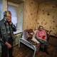 Hombres de entre 18 y 60 años tienen prohibido salir de Ucrania, anunció el presidente Zelenski