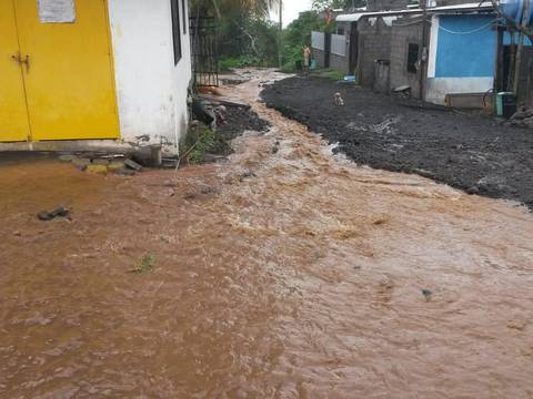 Fuertes lluvias anegaron varias zonas de San Cristóbal, en Galápagos