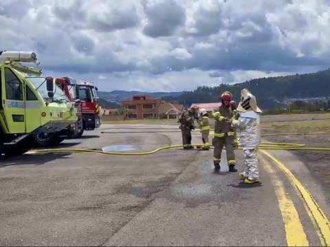Aeropuerto de Cuenca realizó simulacro de accidente aéreo 
