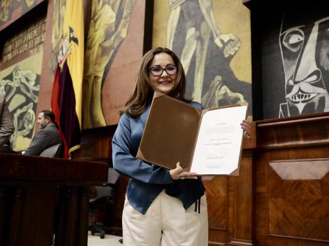 ¿Quién es Alexandra Castillo, la tercera vocal de la Comisión de Administración Legislativa?