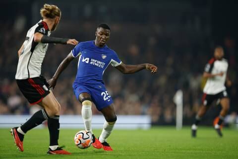 ‘Excelente’, ‘dominador’, ‘complemento perfecto’, los elogios al rendimiento de Moisés Caicedo en el triunfo del Chelsea ante Fulham