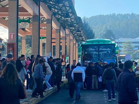Transportistas denuncian presunta entrega ilegal de rutas a 22 buses que operan en la estación regional de la Ecovía 