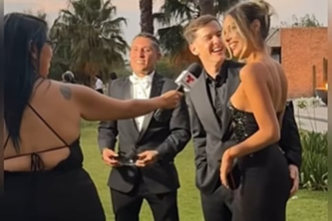 Lele Pons y Guaynaa protagonizan momento viral en la boda de Carlos Adyan y Carlos Quintanilla