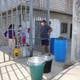 En Guayaquil, cortes de agua programados para 23 horas se extienden sin que haya abastecimiento alternativo, cuestionan organizaciones sociales  