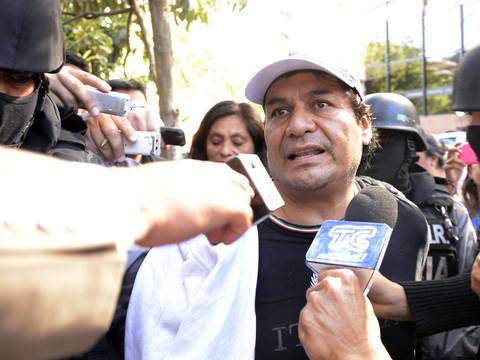 Carlos Figueroa anuncia acciones legales contra el Estado