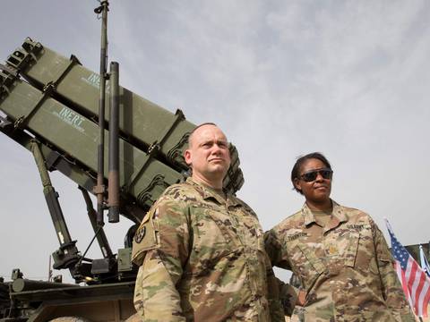 Estados Unidos enviará 200 militares y misiles a Arabia Saudita 
