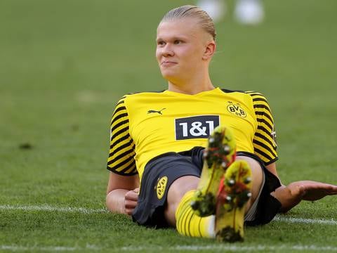 El Dortmund sacó el rodillo para firmar 5 goles en 14 minutos en el primer tiempo a un triste Wolfsburgo