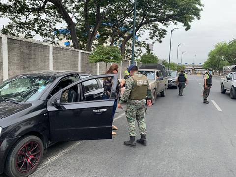 Unidades de la Policía Nacional y de las Fuerzas Armadas intensifican controles antidelincuenciales en Guayaquil
