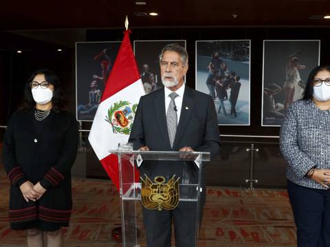 Presidente de Perú trata de bajar la tensión tras llamado de militares retirados a desconocer elecciones