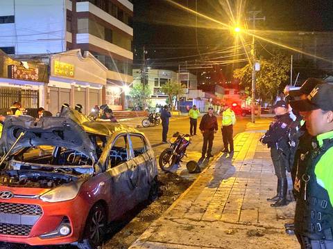 Seis sujetos fueron detenidos por explosión de un vehículo en el sector de la Mariscal, en Quito