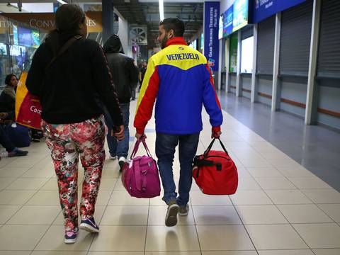 Migración de Ecuador y países vecinos se pronuncian sobre éxodo de venezolanos, entre las noticias de este martes