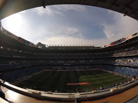 El periodismo trabaja y disfruta en el Santiago Bernabéu