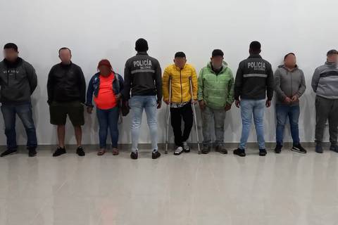 Juez de Quito dictó prisión preventiva para 4 presuntos miembros de Los Lobos y medidas alternativas para 3