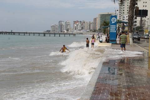 Así estará el oleaje en las playas ecuatorianas para la última semana del 2023