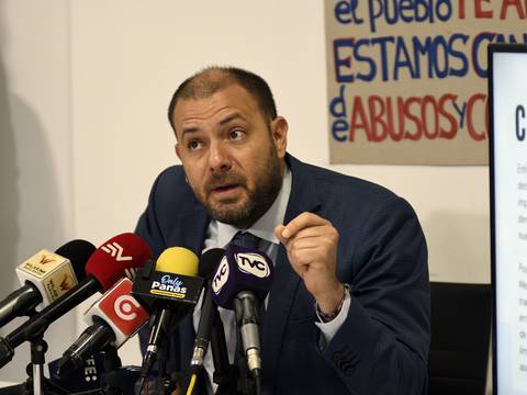 Juan Guarderas, vocal del CPCCS, dice que no descartaría denunciar al presidente Daniel Noboa por posible campaña anticipada