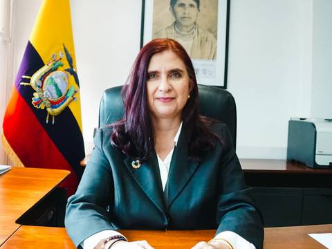 María Sara Jijón, directora del Sercop, puso su cargo a disposición