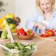 Activa el metabolismo con estos 5 alimentos llenos de fitoestrógenos que ayudan a regular las hormonas en las mujeres de 50 años