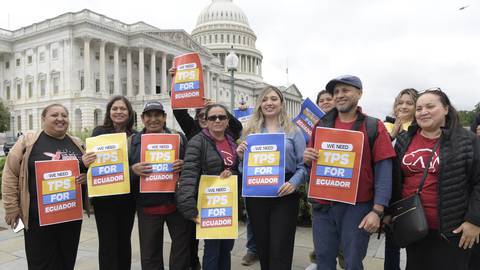 Congresistas demócratas piden a gobierno de Estados Unidos dar TPS a migrantes ecuatorianos