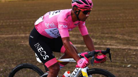Jhonatan Narváez pierde liderato del Giro de Italia. Tadej Pogacar se queda con la etapa 2 