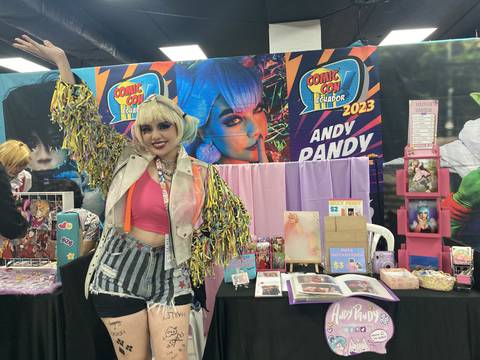 Cajera, maquilladora y trabajadora de aeropuerto, conoce a la cosplayer guayaquileña Andy Pandy, presente en la Comic Con Ecuador 2023