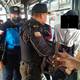 Detienen a siete menores que robaban en el transporte público de Quito 