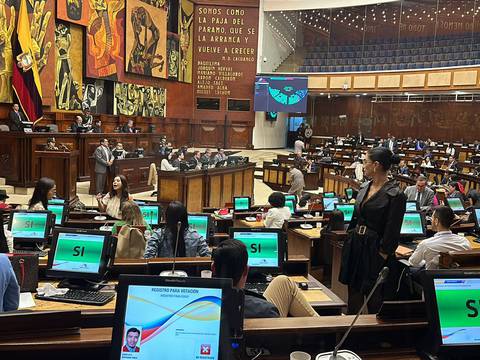 Con 95 votos, la Asamblea Nacional censura a exministro de Energía Fernando Santos Alvite por crisis energética
