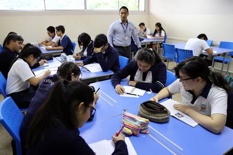 Inicio de clases en régimen Costa-Galápagos:  2,4 millones de estudiantes de planteles fiscales vuelven hoy a las aulas paulatinamente 