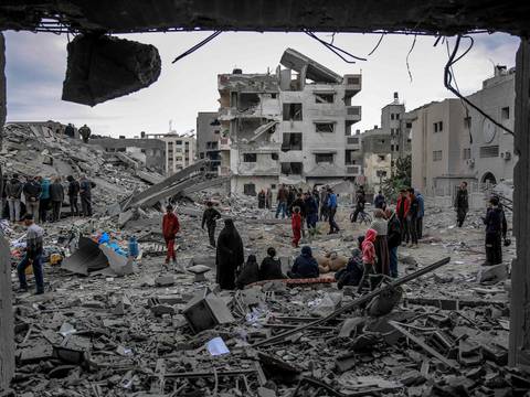 Un bombardeo en la Franja de Gaza apagó la vida de 36 miembros de una misma familia