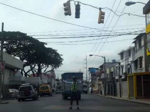Ecuador registra inconvenientes con el servicio eléctrico