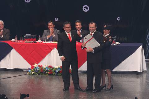 Concejo de Quito retira condecoración otorgada a Carlos Pólit