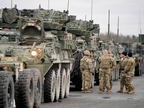 La OTAN refuerza sus contingentes de tropas en Estonia y Lituania