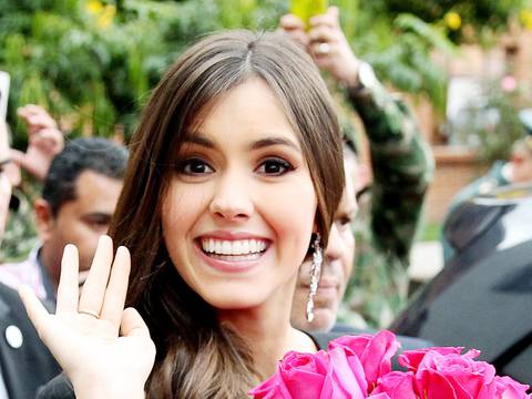 Colombia se emociona con la visita de su Miss Universo