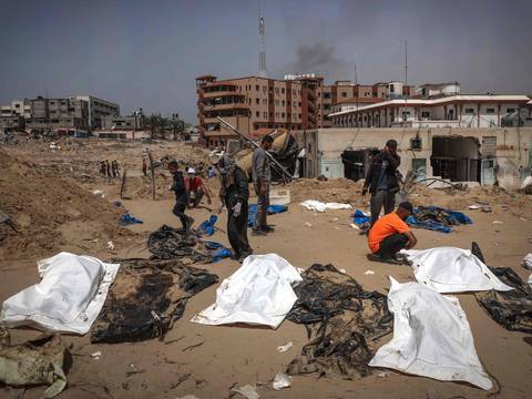 Estados Unidos le pide a Israel información sobre las fosas comunes y cadáveres encontrados en la Franja de Gaza