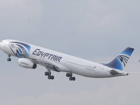 Sospechan que avión de EgyptAir fue atacado por terroristas