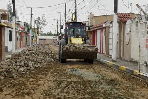 Trabajos de repotenciación de vías y sistema de aguas lluvias se realizan en la Alborada y Samanes