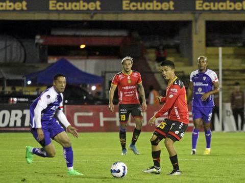 ¡La novatada en la Liga Pro 2024! Acción infantil de Guillermo Fratta en el Deportivo Cuenca vs. Imbabura SC