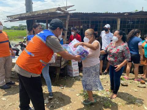 Entregan kits de asistencia a más de 140 familias afectadas por lluvias en el cantón Baba