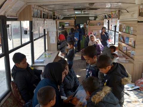 Las bibliotecas móviles regresan a Kabul para deleite de los niños