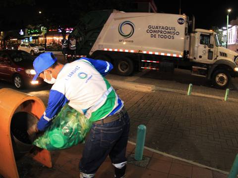 Locales de la avenida Víctor Emilio Estrada han sido notificados por mala disposición de basura