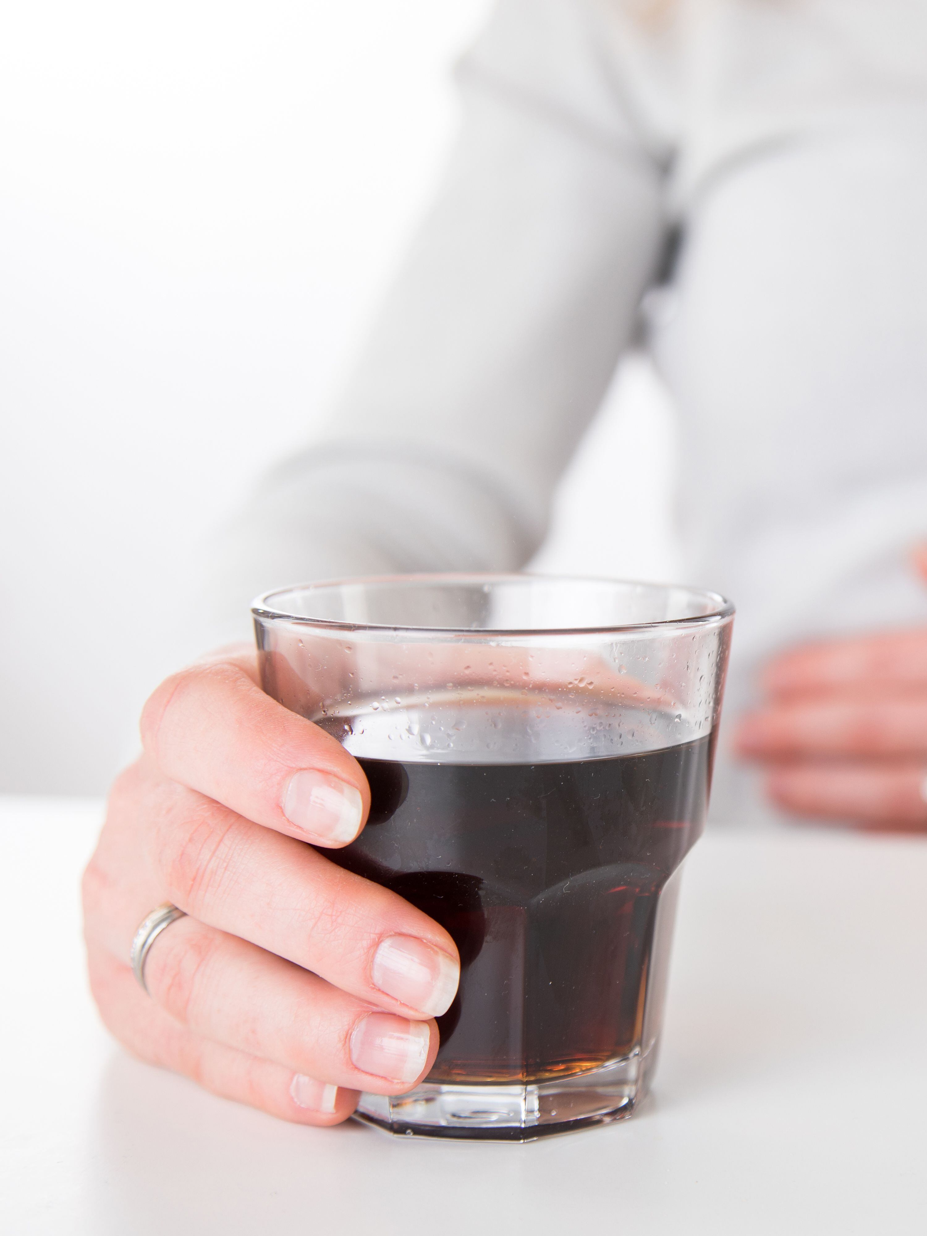 Cómo evitar intoxicarse con la comida, y qué hacer después de consumir