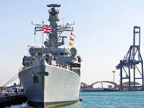Reino Unido acusa a Irán de intentar bloquear un buque petrolero británico