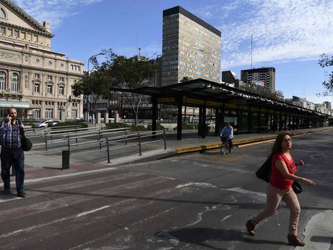 Huelga contra ajuste impulsado por Mauricio Macri paraliza Argentina