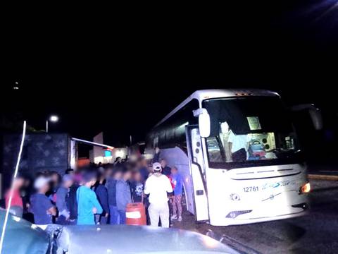 Identifican a 178 migrantes que se trasladaban en un autobús en México, nueve eran ecuatorianos