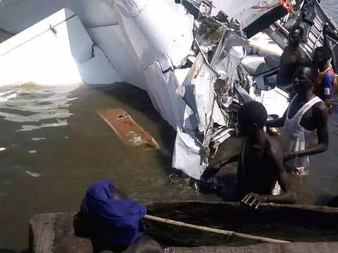 Mueren 19 personas al estrellarse un avión en Sudán del Sur