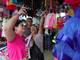 Sombreros ‘locos’, disfraces y medias de colores: lo que más se vende en Guayaquil para festejos del Día del Niño en escuelas