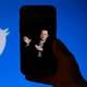 Twitter cambia su ícono del pájaro azul por el meme Doge y la criptomoneda dogecoin se revaloriza