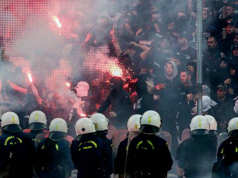 Violencia en Atenas antes y durante la final entre AEK y PAOK por la Copa de Grecia
